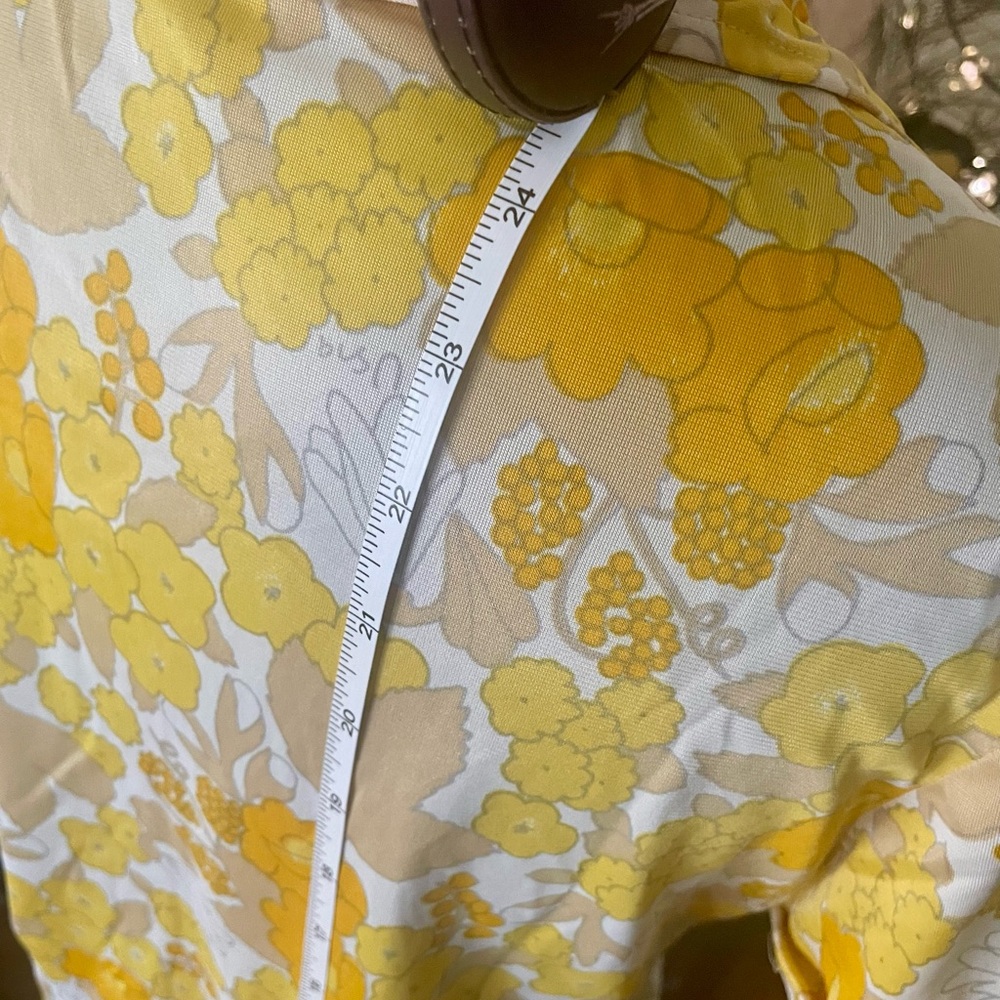 Vintage Vera 60’s 70’s buttery soft Button down Shirt size S/M - Picture 4 of 11